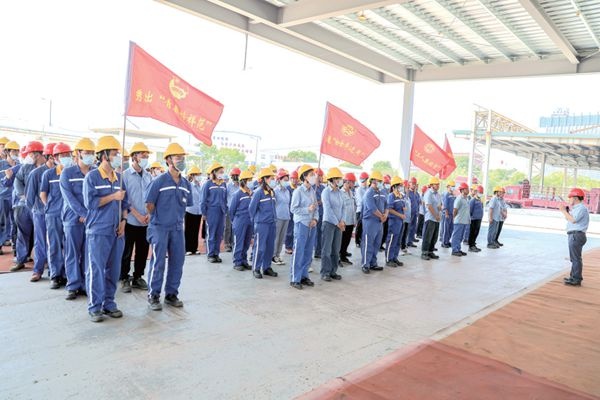 1657159950882625 1657159950882625