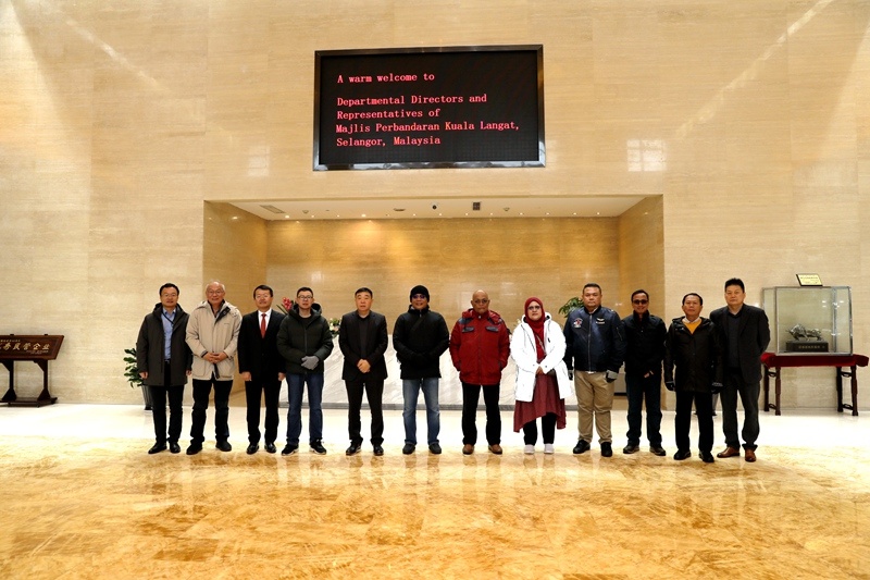 1703211903309033 1703211903309033