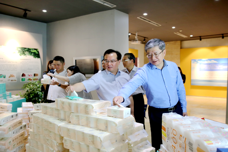 2019�� 5��22�գ�ʱ���㽭ʡ�����֯�ۺϵ�ίרְ�����������ʡ�����������֯�����־ֳ��̹���ݰ��QQPKֽҵ������ҵ�������κ͵�������