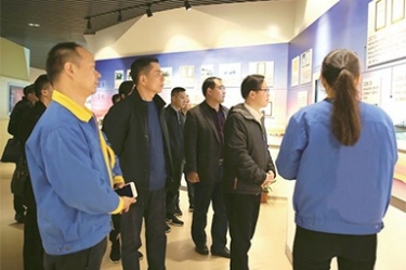 ����ʡǭ������ί��ί���Ž�����ί��Ǻش���һ�е���˾����ѧϰ����