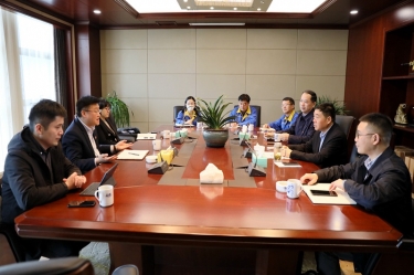 ƽ����ί��ί�������г�����һ��ݰ��QQPKֽҵ����ָ��