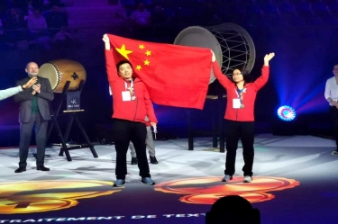 �ʶ����¹ھ�������������ն���������վ�����